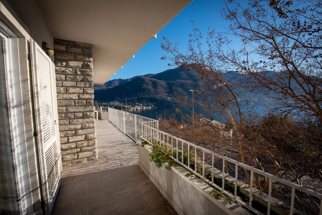 Como Lake Amazing View verhuurd door "byMyHomeinComo"